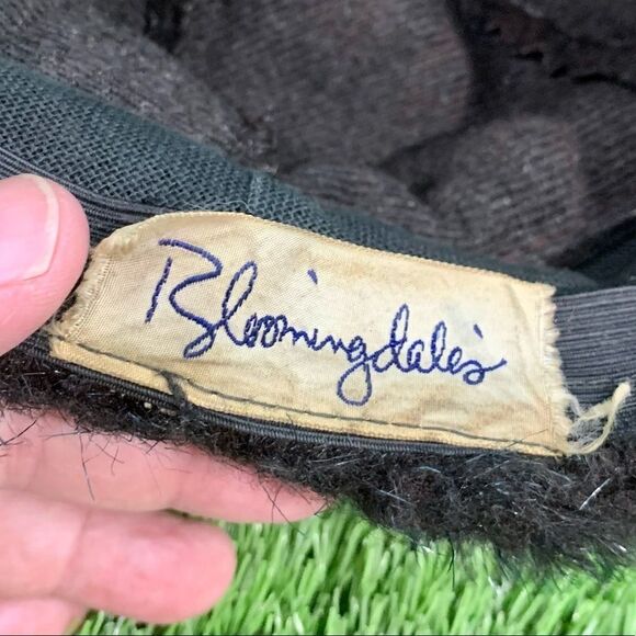 Vintage Bloomingdale’s Fur Hat. One size. - Picture 8 of 9